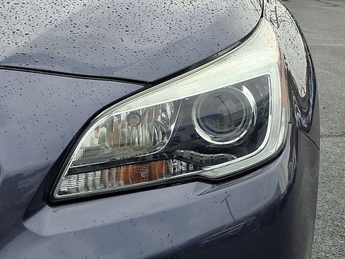 Used 2016 Subaru Outback 3.6R Limited AWD/4WD image 9