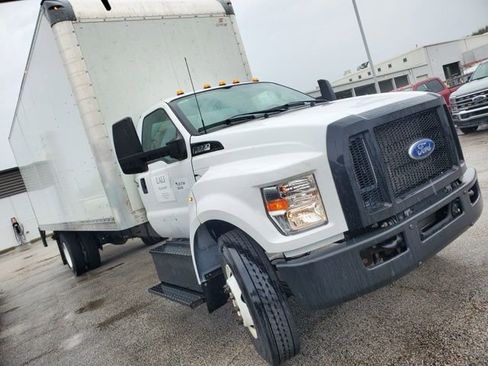 Certified 2023 Ford F650 2WD Regular Cab Super Duty image 2