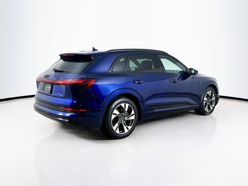 Used 2022 Audi e-tron Premium AWD/4WD image 9