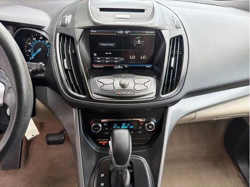 Used 2015 Ford Escape SE w/ Equipment Group 201A AWD/4WD image 16