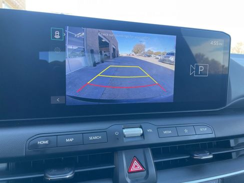 Used 2025 Kia K4 LXS image 27