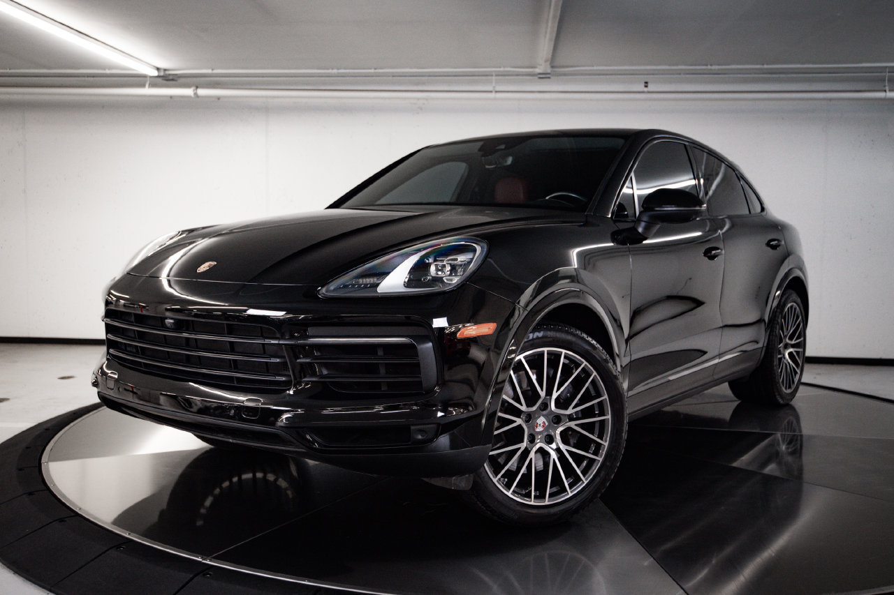 Certified 2023 Porsche Cayenne Coupe AWD/4WD image 1