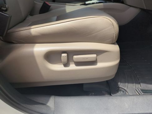 Used 2017 Honda Pilot Touring image 39