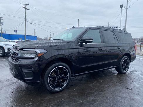 Used 2022 Ford Expedition Max Limited w/ Equipment Group 303A image 8