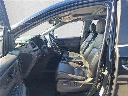Used 2018 Honda Odyssey Touring image 12