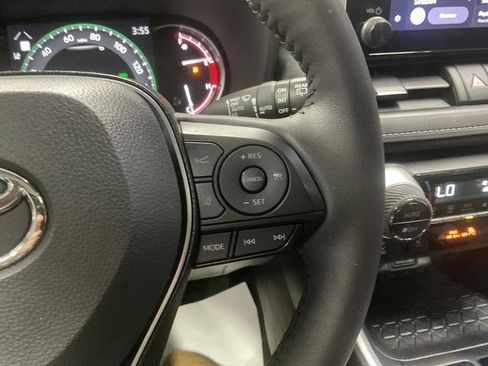 Used 2025 Toyota RAV4 XLE w/ Convenience Package AWD/4WD image 19