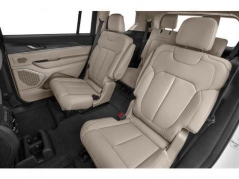 Used 2021 Jeep Grand Cherokee L Laredo AWD/4WD image 16