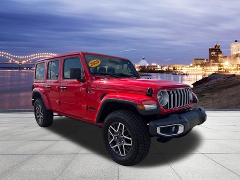 Used 2025 Jeep Wrangler Unlimited Sahara AWD/4WD image 4