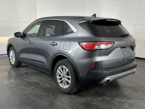Used 2022 Ford Escape SE w/ Cold Weather Package FWD image 6