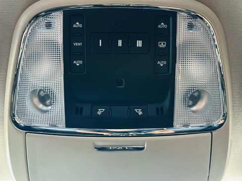 Used 2021 Chrysler 300 Touring L w/ Popular Equipment Group AWD/4WD image 49