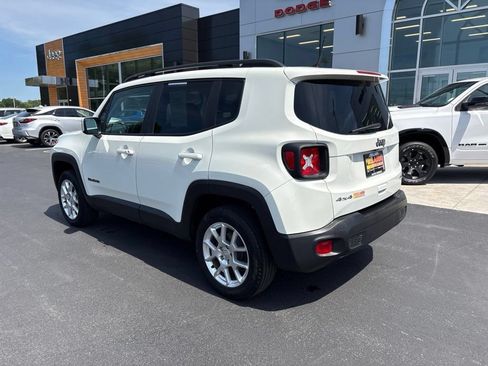 Used 2021 Jeep Renegade Latitude w/ Convenience Group AWD/4WD image 3