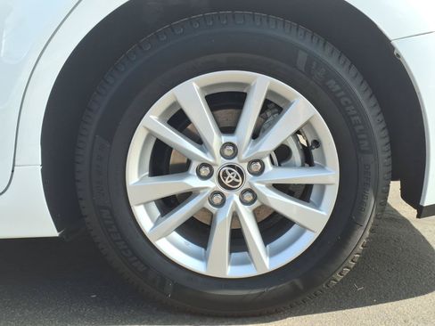 Used 2025 Toyota Camry LE FWD image 9