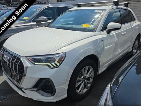 Used 2024 Audi Q3 2.0T Premium AWD/4WD image 1