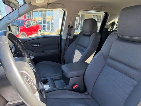Used 2023 Nissan Frontier SV w/ SV Convenience Package image 10