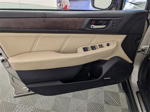 Used 2019 Subaru Outback 3.6R Limited image 13