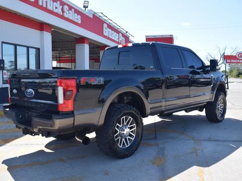 Used 2017 Ford F350 King Ranch w/ King Ranch Ultimate Package image 3