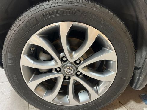 Used 2011 Nissan Juke SV w/ Sport Pkg FWD image 9
