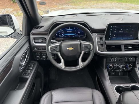 Used 2023 Chevrolet Tahoe LT w/ LT Signature Package AWD/4WD image 32