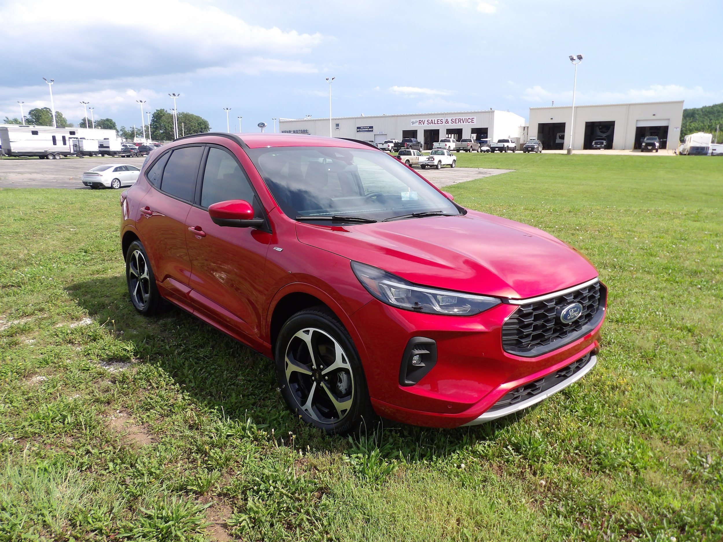 Used 2025 Ford Escape ST-Line Elite w/ Premium Technology Package AWD/4WD image 4