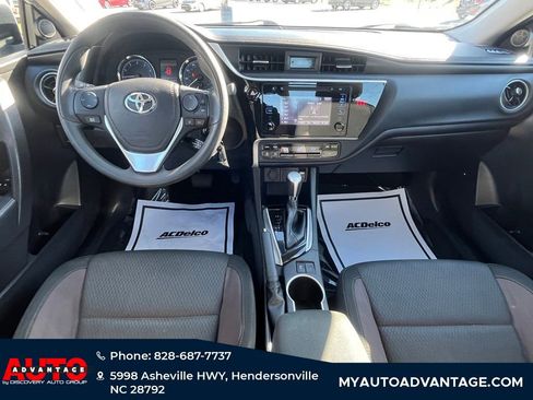 Used 2018 Toyota Corolla LE image 5