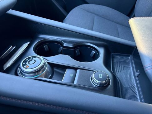 Used 2025 Ford Explorer Active image 30