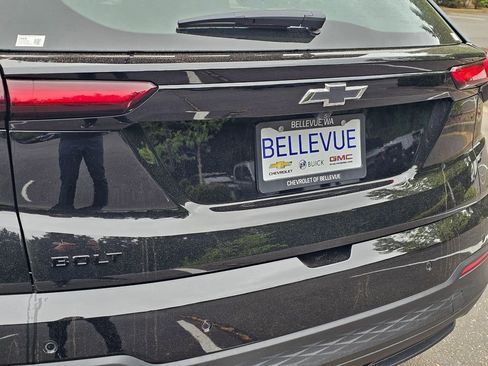New 2027 Chevrolet Bolt LT w/ Comfort Package FWD image 14