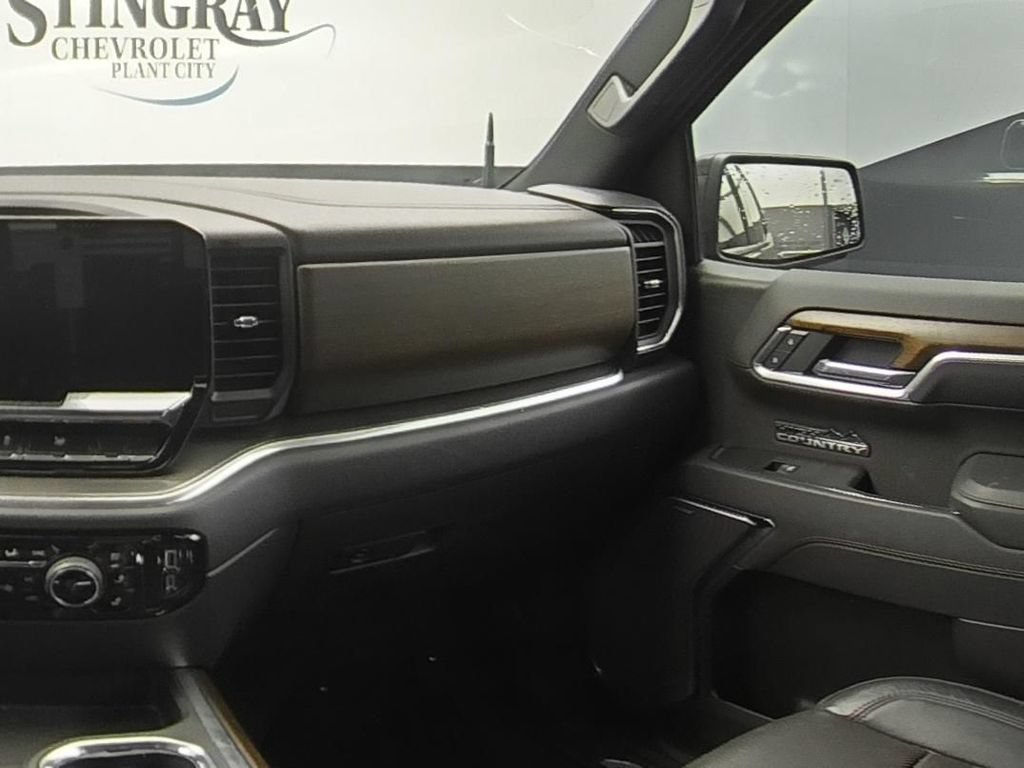 Used 2025 Chevrolet Silverado 1500 High Country w/ Midnight Edition RWD image 15