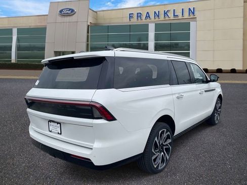 New 2026 Lincoln Navigator L Reserve AWD/4WD image 7