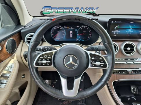 Used 2021 Mercedes-Benz GLC 300 4MATIC image 25