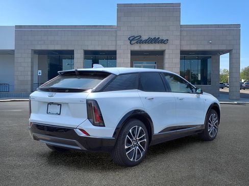 New 2027 Cadillac Optiq Sport w/ LPO, Floor Liner Package AWD/4WD image 4