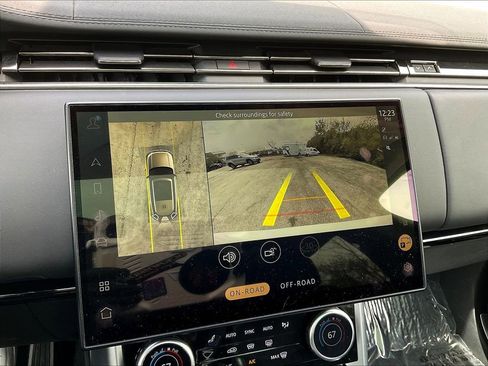 Used 2023 Land Rover Range Rover Long Wheelbase SE AWD/4WD image 14