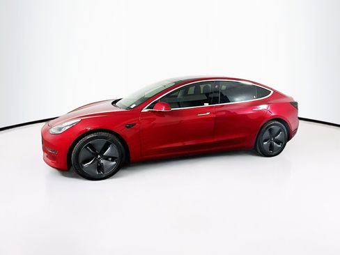Used 2018 Tesla Model 3 Mid Range image 4