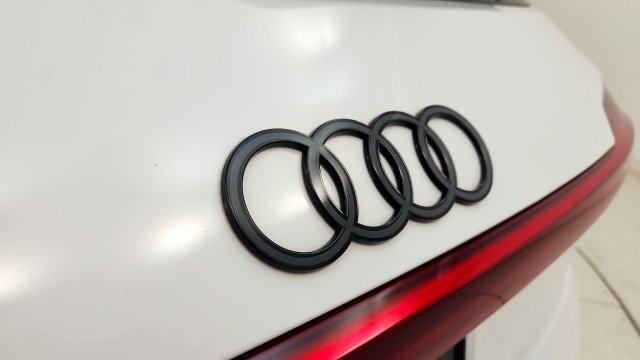 Used 2024 Audi Q8 e-tron Prestige w/ Prestige Package AWD/4WD image 32
