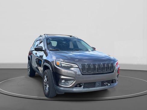 Used 2021 Jeep Cherokee Latitude Lux w/ Comfort/Convenience Group image 4
