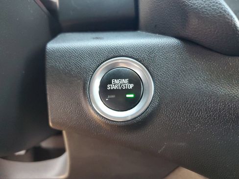 Used 2024 GMC Terrain SLE FWD image 24