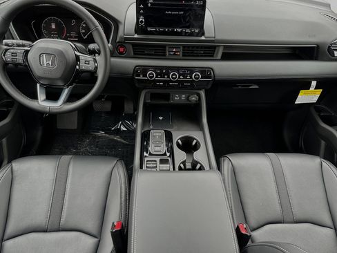 New 2025 Honda Pilot Touring image 12