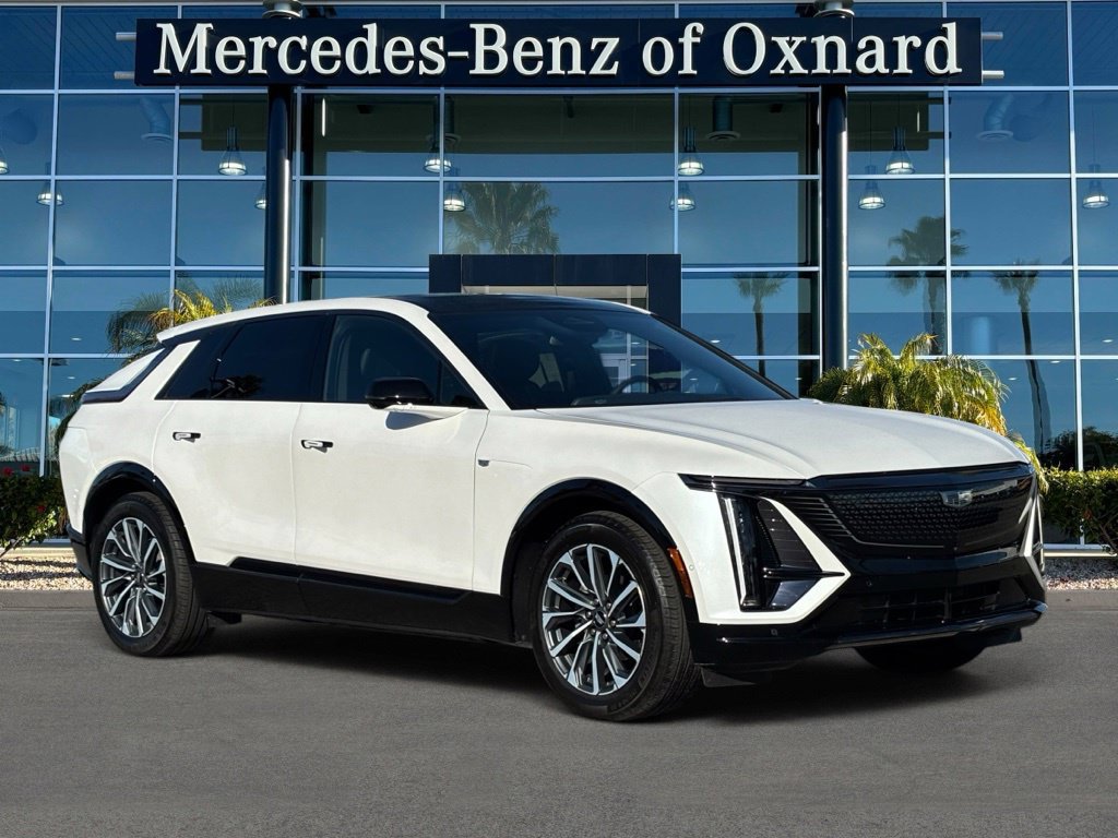 Used 2024 Cadillac Lyriq Sport w/ LPO, Floor Liner Package RWD image 9