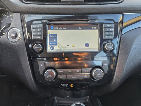 Used 2017 Nissan Rogue Sport SL w/ SL Premium Package image 29