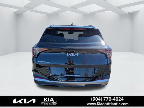 New 2026 Kia Sportage SX FWD image 4