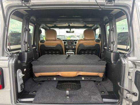 Used 2020 Jeep Wrangler Rubicon AWD/4WD image 11