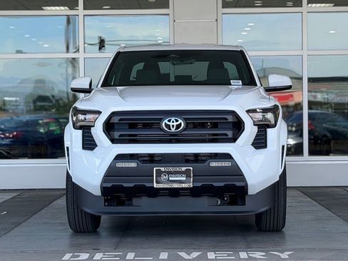New 2026 Toyota Tacoma SR5 AWD/4WD image 4
