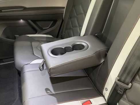 New 2026 Volkswagen Atlas Peak Edition image 35