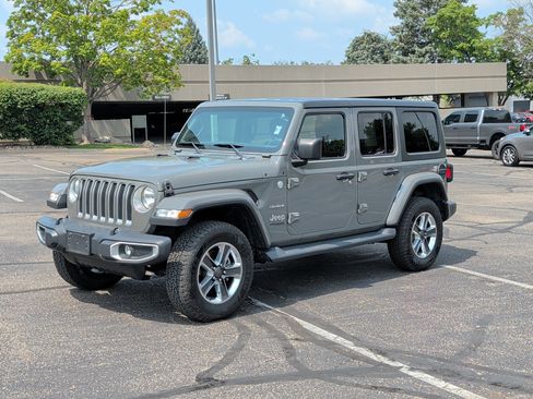 Used 2019 Jeep Wrangler Unlimited Sahara w/ Cold Weather Group AWD/4WD image 2