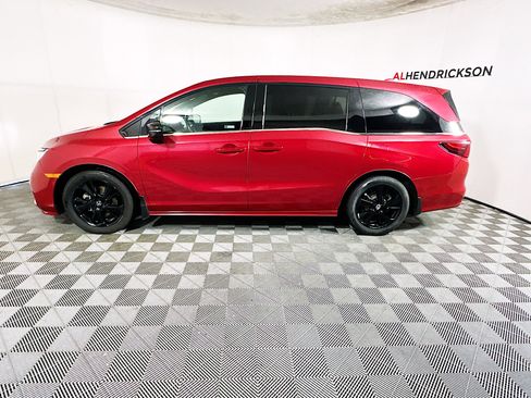 Used 2023 Honda Odyssey Sport image 6