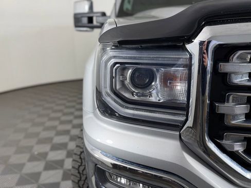 Used 2018 GMC Sierra 1500 SLT w/ SLT Premium Package image 3