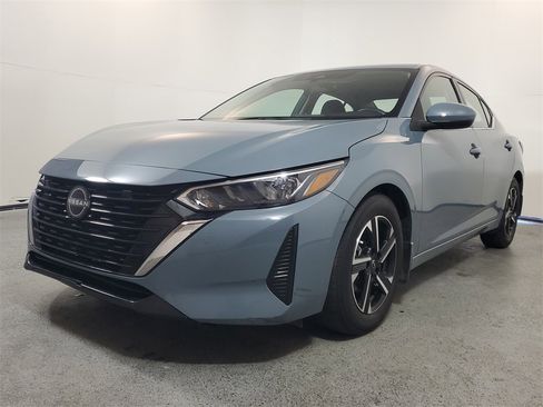 Used 2024 Nissan Sentra SV w/ Trunk Package image 3