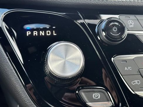 New 2026 Chrysler Pacifica Limited FWD image 39