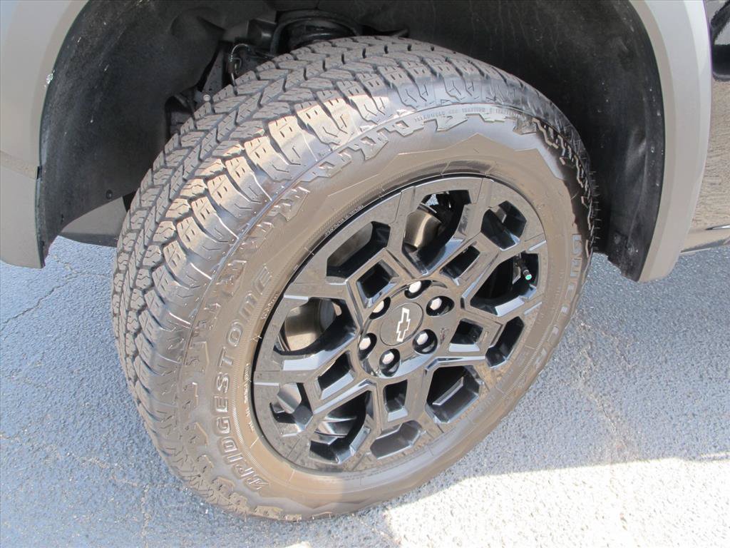 Used 2026 Chevrolet Colorado Trail Boss AWD/4WD image 18