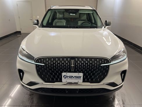 New 2026 Lincoln Aviator Reserve image 2