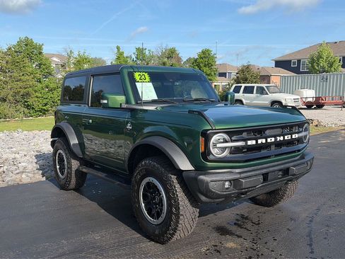 Used 2023 Ford Bronco Outer Banks w/ Sasquatch Package image 7